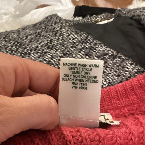 Vintage L.L.Bean Mens Fisherman Sweater Size Medium Red Gorpcore Made in USA - Picture 8 of 8